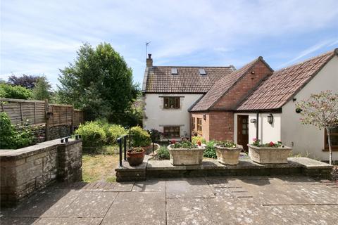 Four Bedroom Family House in... 4 bed detached house for sale