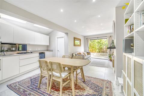 Byam Street, London, SW6 2 bed flat for sale