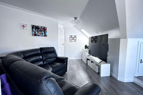 Townhead Street, Hamilton ML3 3 bed flat for sale