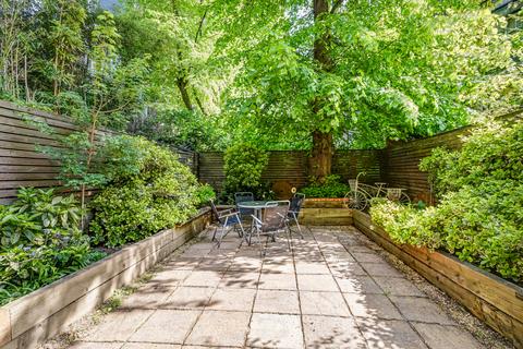 Longridge Road, Earls Court, London, SW5 2 bed apartment for sale