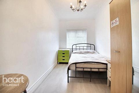 Edgware Way, HA8 4 bed maisonette for sale