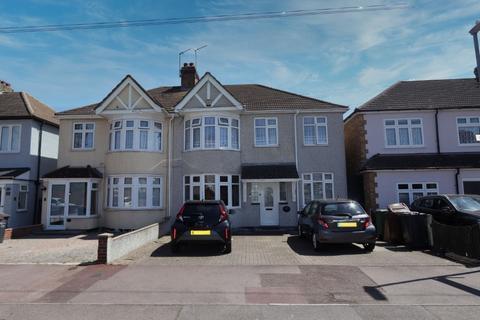 Gorseway, Rush Green, RM7 4 bed semi