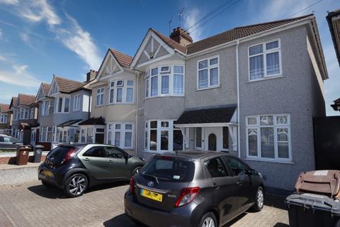 Gorseway, Rush Green, RM7 4 bed semi