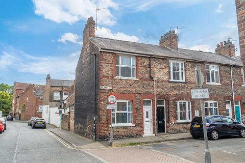 Colenso Street, York YO23 2 bed end of terrace house for sale