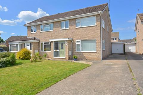Kestrel Drive, Sundorne Grove... 4 bed semi