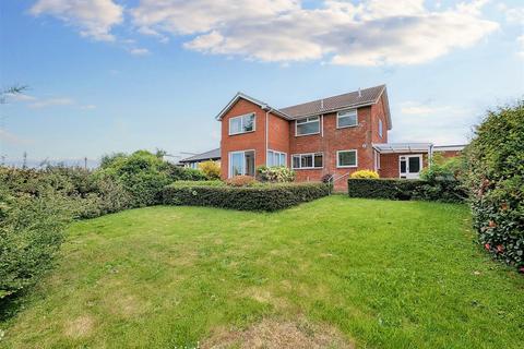 Solent View Road, Seaview, PO34 5HY 3 bed detached house for sale