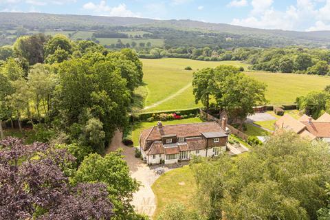 Hartfield TN7 4 bed detached house for sale