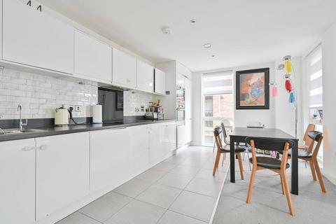Gayton Road, Harrow, HA1 3 bed flat for sale