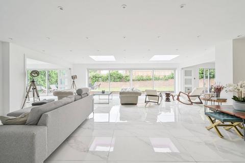 Sackville Close, Harrow on the Hill... 4 bed detached house for sale