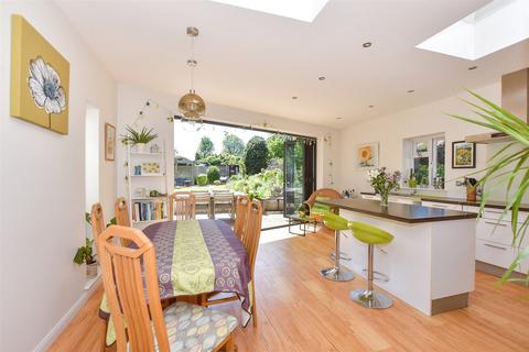 South Canterbury Road, Canterbury, Kent 5 bed detached house for sale