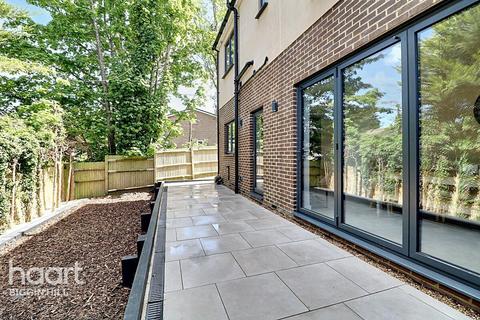 Mount Pleasant, Biggin Hill 4 bed semi