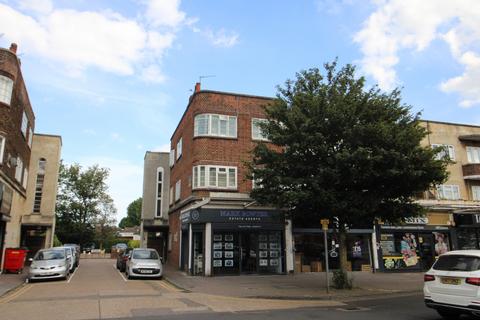Corbets Tey Road, Upminster RM14 3 bed apartment for sale
