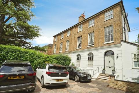 The Greenway, Uxbridge UB8 2 bed apartment for sale