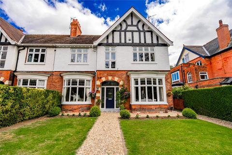 Park Drive, Grimsby, Lincolnshire, DN32 4 bed end of terrace house for sale