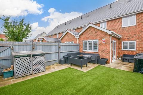 Adams Lane, Snodland ME6 3 bed end of terrace house for sale