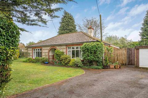 Blackberry Lane, Four Marks, Alton 3 bed bungalow for sale