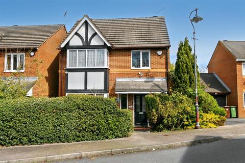 King Charles Road, Shenley 3 bed detached house for sale