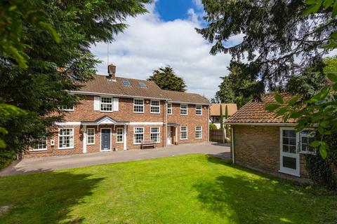 Culross Avenue, Haywards Heath RH16 5 bed detached house for sale