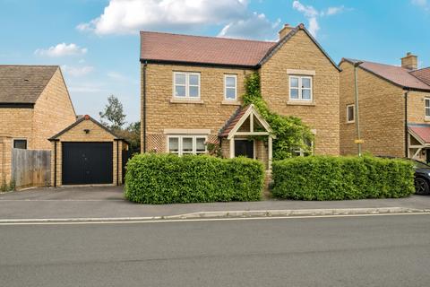 Regent Drive, Long Hanborough, Witney 4 bed detached house for sale