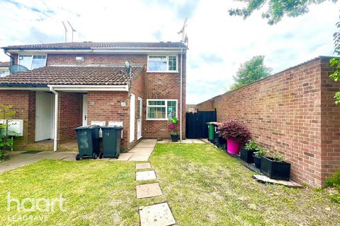 Cemetery Road, Dunstable 1 bed maisonette for sale