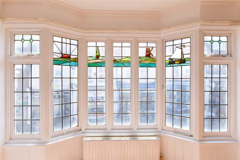 High Street, Broadstairs CT10 2 bed flat for sale