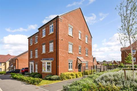 Locksbridge Road, Picket Piece, Andover 4 bed semi