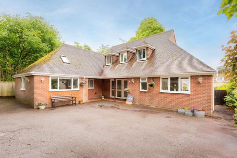 Culliford Road North, Dorchester DT1 5 bed detached house for sale