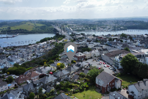 Belle Vue Road, Saltash PL12 3 bed semi
