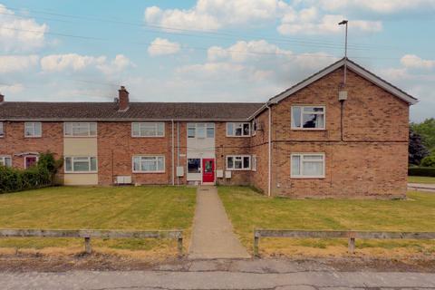 Duck Lane, St Neots PE19 2 bed ground floor flat for sale