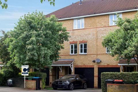 Lindisfarne Drive., Monkston, Milton... 3 bed townhouse for sale