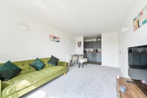 Glasshouse Fields, LONDON E1W 2 bed flat for sale