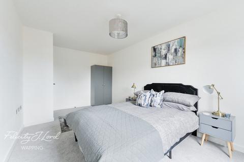 Glasshouse Fields, LONDON E1W 2 bed flat for sale