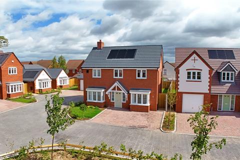 Evesham, Worcestershire 4 bed detached house for sale