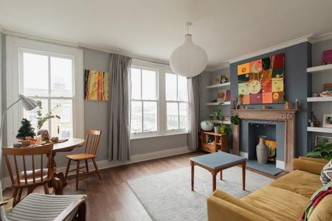 Southwell Rd, Camberwell, SE5 2 bed flat for sale