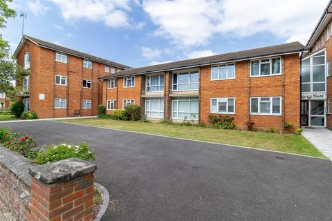 Rugby Road, Worthing 2 bed flat for sale