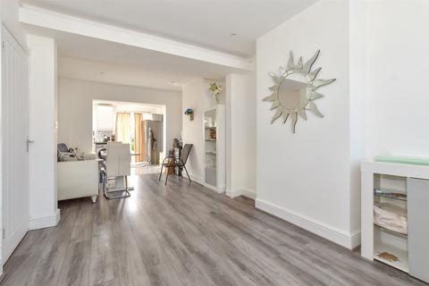 Harwood Avenue, Hornchurch RM11 3 bed terraced house for sale