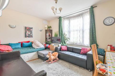 Porchester Road, Queensway, London, W2 2 bed flat for sale