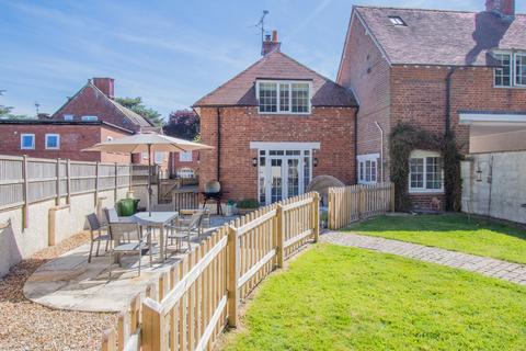 The Drive, Farringdon, Exeter 4 bed barn conversion for sale