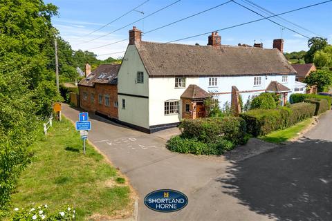 Bow Lane, Coventry CV7 3 bed cottage for sale