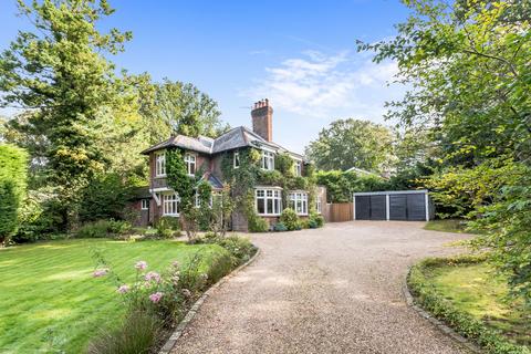 Copthorne Road, East Grinstead RH19 5 bed detached house for sale