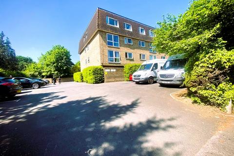 Addlestone Park, Addlestone 1 bed apartment for sale