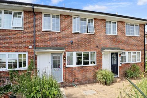 Midhope Gardens, Surrey GU22 3 bed terraced house for sale