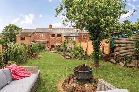 Malthouses, Wellington TA21 2 bed terraced house for sale