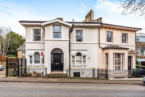 Brandram Road, Lewisham, London, SE13 2 bed flat for sale