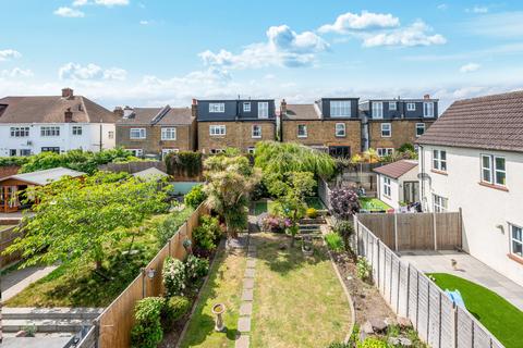 Ferguson Avenue, Surbiton KT5 4 bed semi