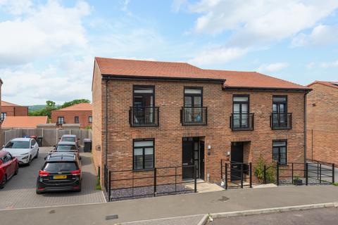 Gipps Avenue 3 bed semi