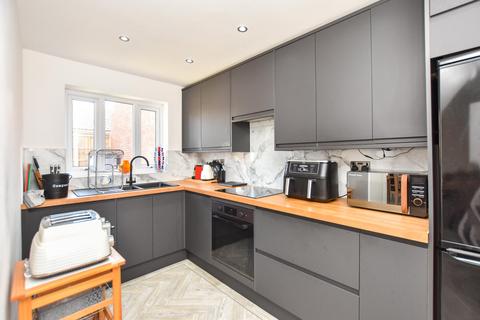 Keats Square, South Woodham Ferrers 3 bed terraced house for sale