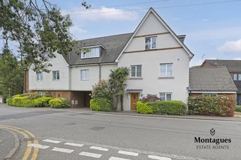 Station Approach, Theydon Bois, CM16 2 bed duplex for sale