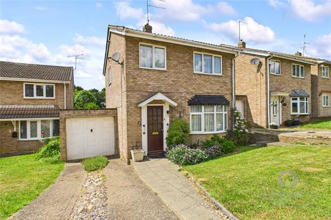 Thames Rise, Northamptonshire NN16 3 bed detached house for sale