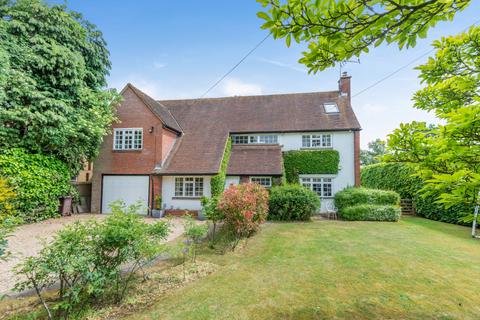Chamberlaines, Harpenden, Hertfordshire 5 bed detached house for sale